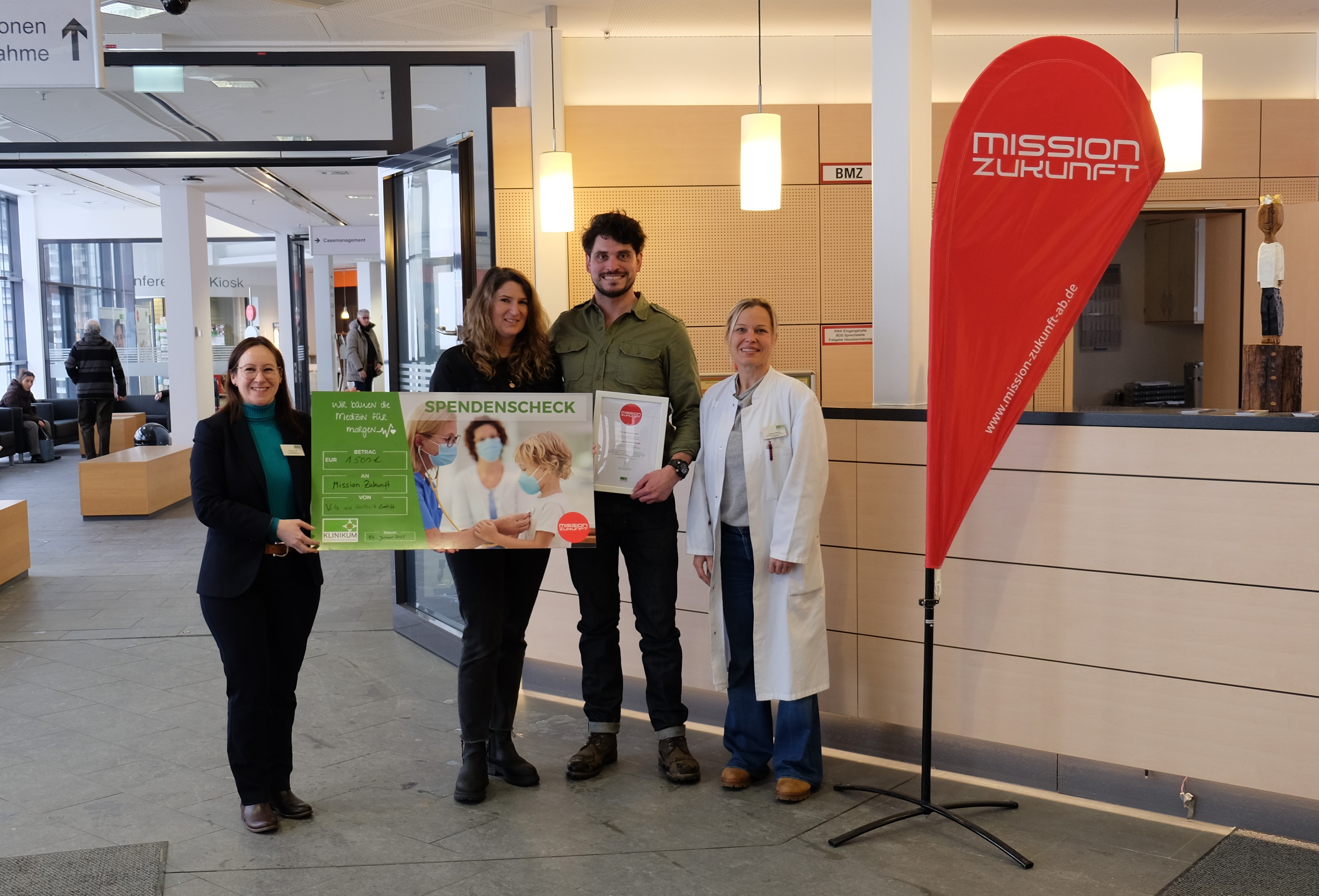 Spendenübergabe Volz und Herbert GmbH V2